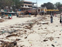 Sampah Berserakan di Atas Pasir Putih Pantai Bira, Pengunjung: Pantai Bira Jorok